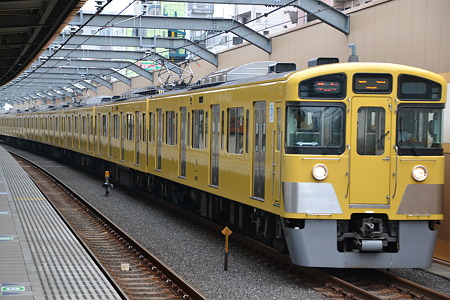 西武2000系@中村橋駅