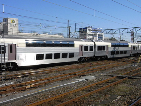 215系(八王子駅)2