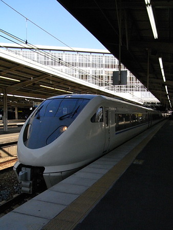 683系(新大阪駅)