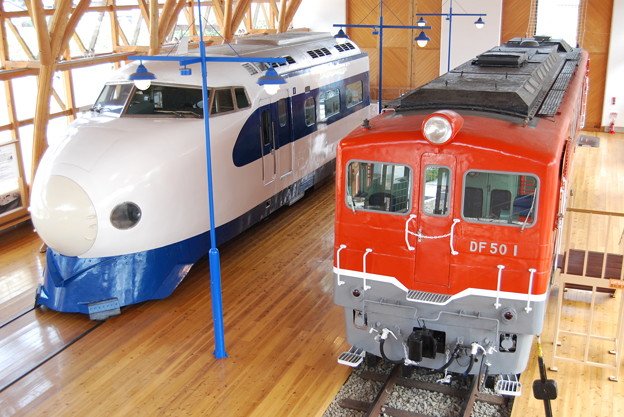 新幹線０系とDF501