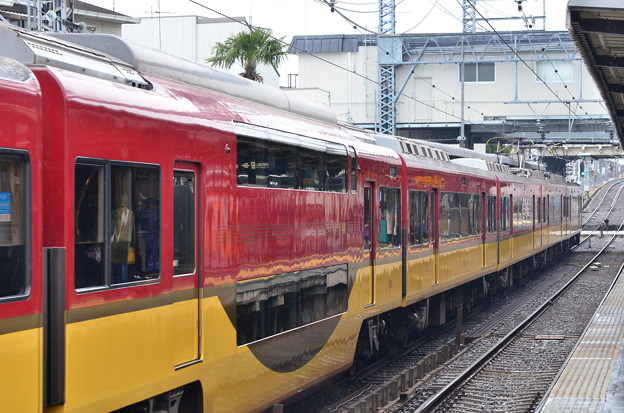 2012_0304_115459　東福寺駅