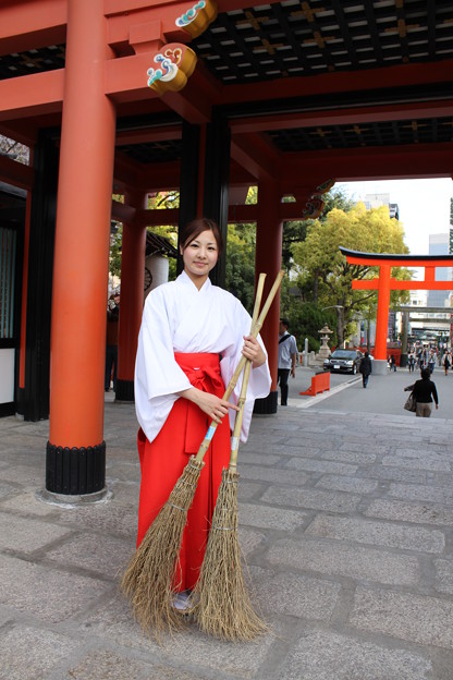 巫女さん はいポーズ 写真共有サイト フォト蔵