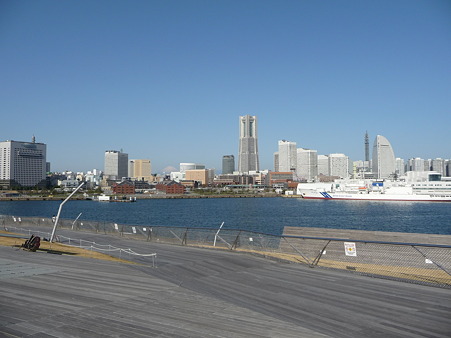 P1000565大桟橋からMM21