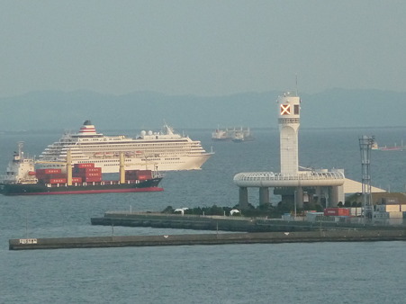 100322-スカイウォーク・飛鳥II出港 (103)