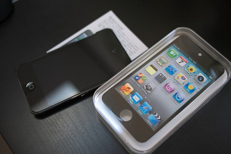 2010.11.08　机　iPod touch　32GB　儀式終了