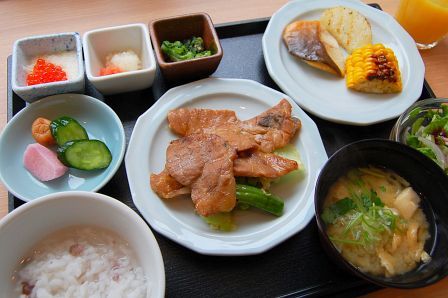 朝食
