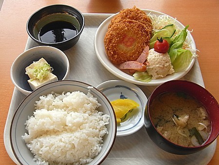 ハム勝つ定食