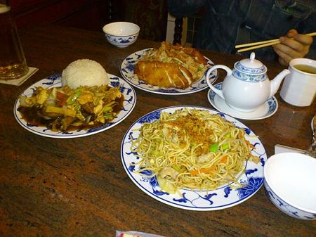 チャイナレストランでの食事